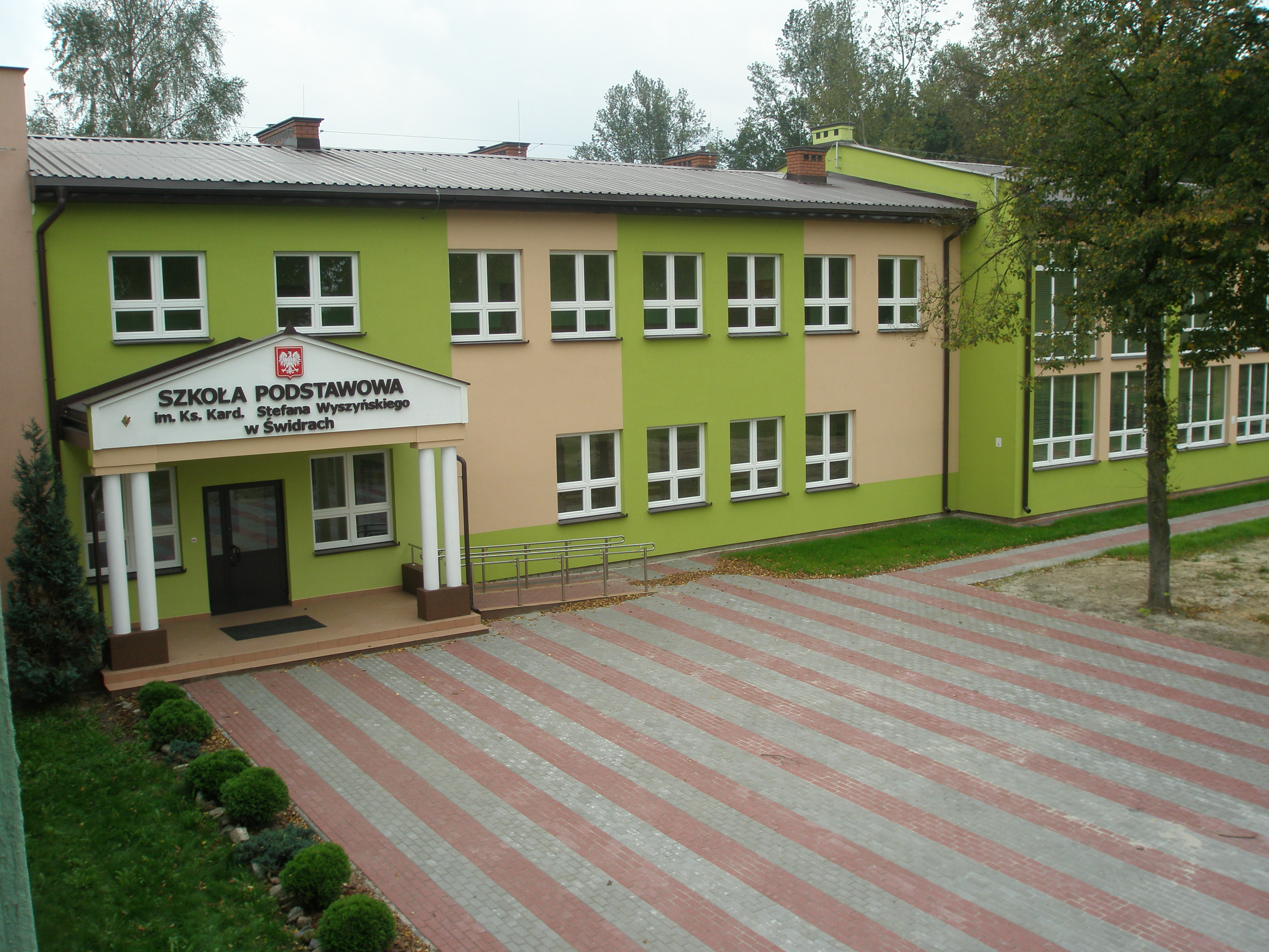 Szkoła Podstawowa w Świdrach - 2010 r.